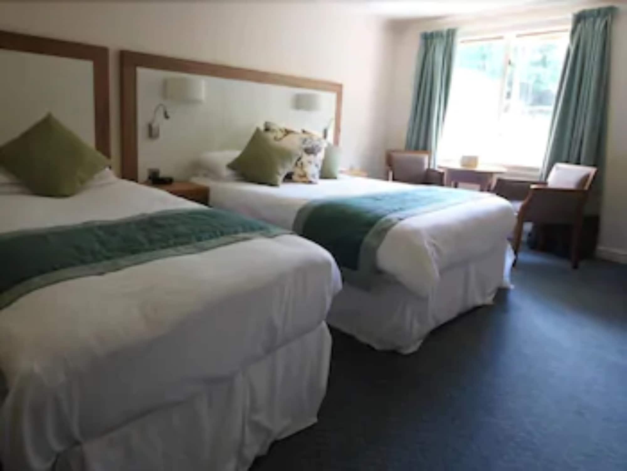 Newby Bridge Hotel ภายนอก รูปภาพ