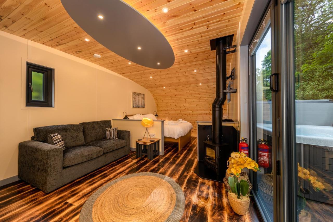 Newby Bridge Hotel ภายนอก รูปภาพ